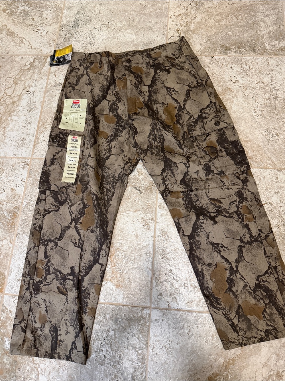 Wrangler Men’s Cargo Pants - Brown & Gray Camo